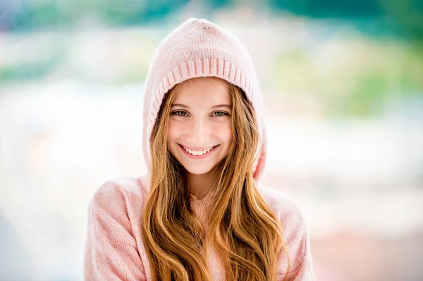Beautiful Teenage Girl Wearing Hood — Stock Photo, Image