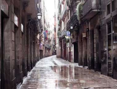 Barrio Gotico 'nun eski sokakları, Barselona, Katalonya. Eski Barselona şehrinin merkezidir. Turistik yaşamın merkezi