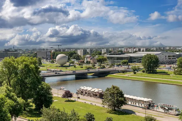 Polen Krakau Juli Moderne Brücke Städtischen Bereich Und Der Fluss — Stockfoto