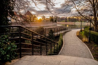 Şafakta Eski Şehir ve Wroclaw Parkı