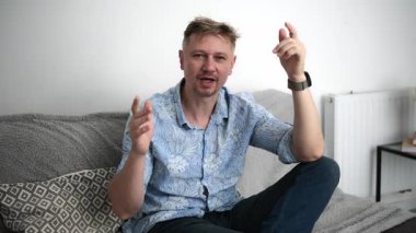 Blogger Canlı Yayın Etkileşimine Yorum Yapmaya Kalın