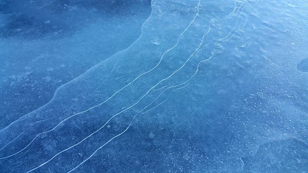 Struktura Přírodního Ledu Zimní Zázemí Křehký Led Povrchu Zamrzlé Řeky — Stock fotografie