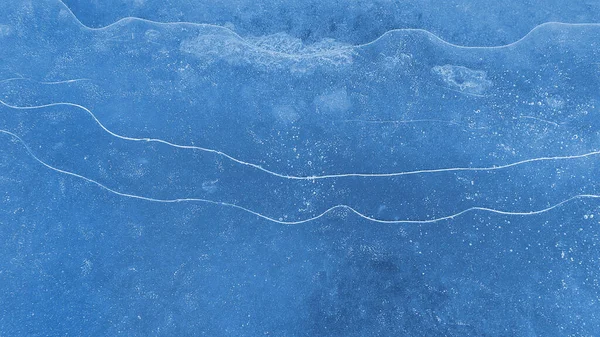 Natuurlijke Ijsstructuur Winterachtergrond Broos Ijs Het Oppervlak Van Een Bevroren — Stockfoto