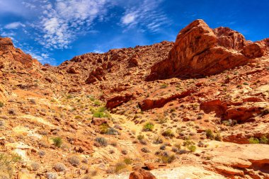 Ateş Vadisi Parkı güneşli bir günde, Nevada, ABD