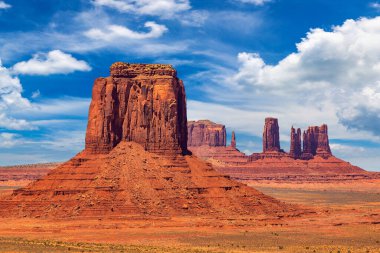 Güneşli bir günde Anıt Vadisi, Arizona, ABD