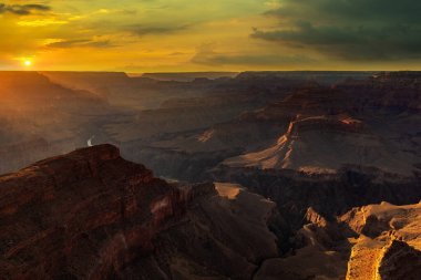 Büyük Kanyon Ulusal Parkı Powell Point 'te gün batımında, Arizona, ABD