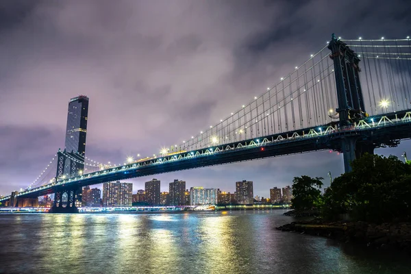 Манхэттенский Мост Панорамный Ночной Вид Центр Манхэттена После Заката Нью — стоковое фото