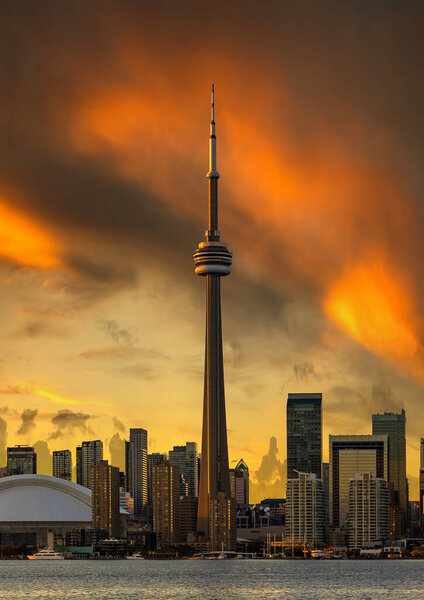 Мбаппе вид на горизонт Торонто на закате, Онтарио, Канада