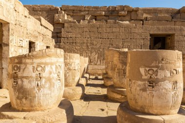 Luxor 'daki Medinet Habu tapınağı, Kral Vadisi, Mısır