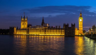Londra'da Big Ben, Parlamento ve Westminster bridge uygulamasında bir güzel yaz gecesi, İngiltere, Amerika Birleşik Devletleri