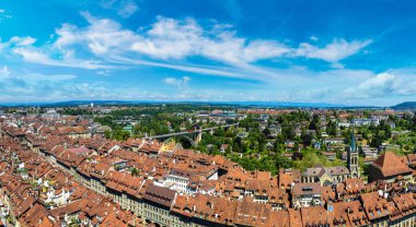 Bern panoramik manzarasına güzel yaz gün, İsviçre