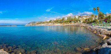 San Remo Akdeniz kıyılarında bir güzel yaz günü, İtalya Panoraması