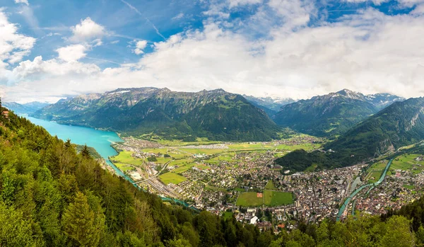 Vista Panoramica Interlaken Una Bella Giornata Estiva Svizzera — Foto Stock