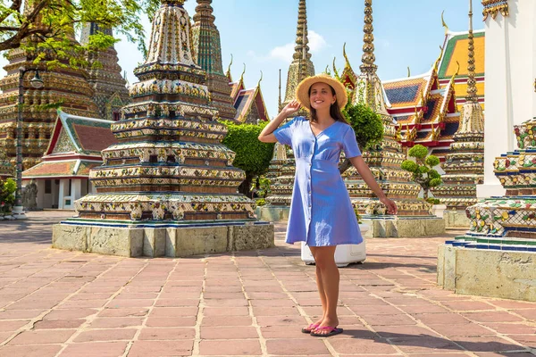 Жінка Подорожувала Храмі Ват Бангкоку Влітку — стокове фото
