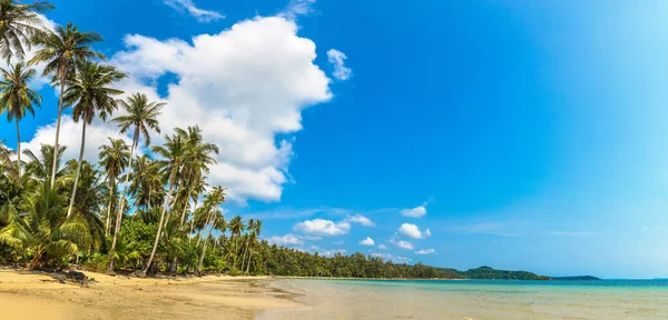 Panorama Praia Tropical Dia Ensolarado — Fotografia de Stock