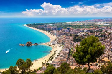 Hava panoramik Blanes Costa Brava içinde bir güzel yaz günü, İspanya