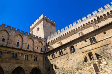 Avignon Papalık Sarayı bir güzel yaz günü, Fransa