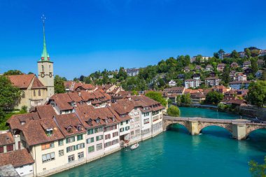 Bern panoramik manzarasına güzel yaz gün, İsviçre