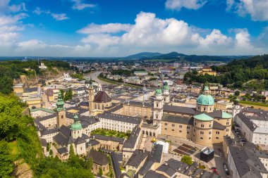 Salzburg Katedrali (Avusturya), güzel bir günde panoramik havadan görünümü