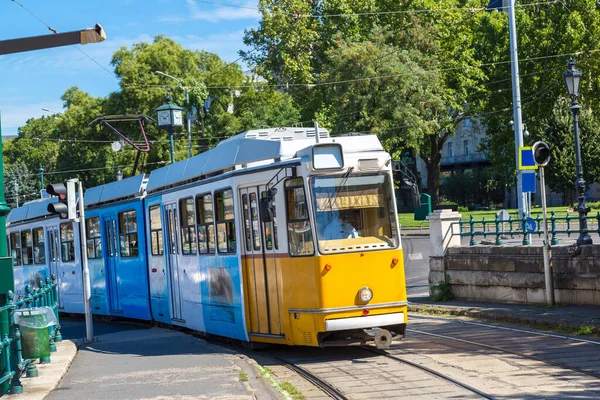 Retro Tramwaj Budapeszcie Węgrzech Piękny Letni Dzień — Zdjęcie stockowe