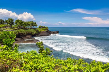 Endonezya, Bali 'de Rocky sahili güneşli bir günde