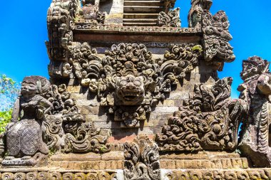 Endonezya, Bali 'deki Pura Desa Batuan tapınağı güneşli bir günde