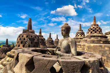 Yogyakarta şehri yakınlarındaki Buddist tapınağı Borobudur, Orta Java, Endonezya