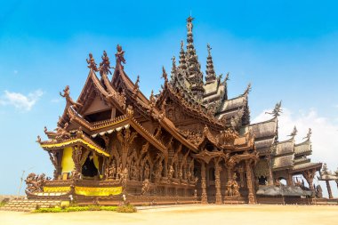 Bir yaz günü Tayland, Pattaya 'da Gerçeğin Sığınağı