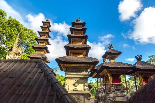 バリ島のプラ グヌンレバノン寺院 インドネシア晴れた日に — ストック写真