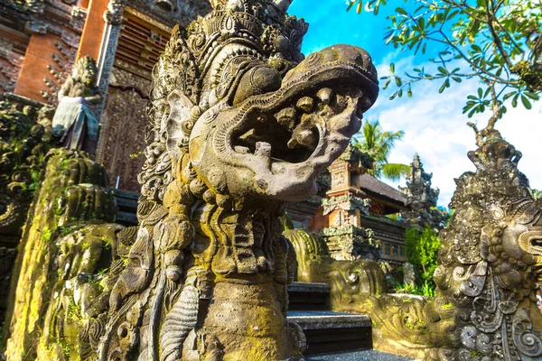 Saraswati Ναός Στο Ubud Στο Μπαλί Ινδονησία Μια Ηλιόλουστη Μέρα — Φωτογραφία Αρχείου