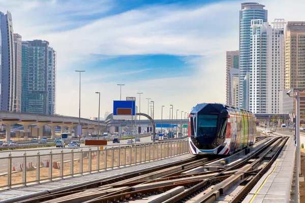 Modern Spårvagn Dubai Förenade Arabemiraten — Stockfoto