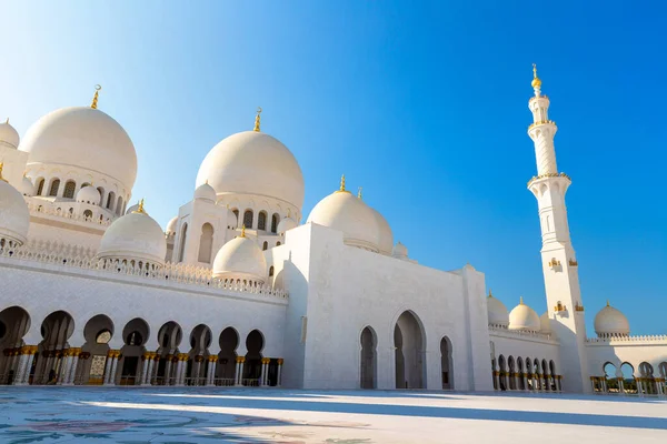 Masjid Agung Sheikh Zayed Abu Dhabi Pada Musim Panas Uni — Stok Foto