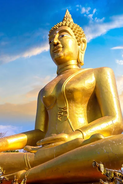 Buda Grande Dourado Pattaya Tailândia Dia Verão — Fotografia de Stock