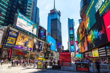 NEW YORK CITY, ABD - 15 Mart 2020: Times Square, ABD 'nin New York şehrinin bir sembolüdür