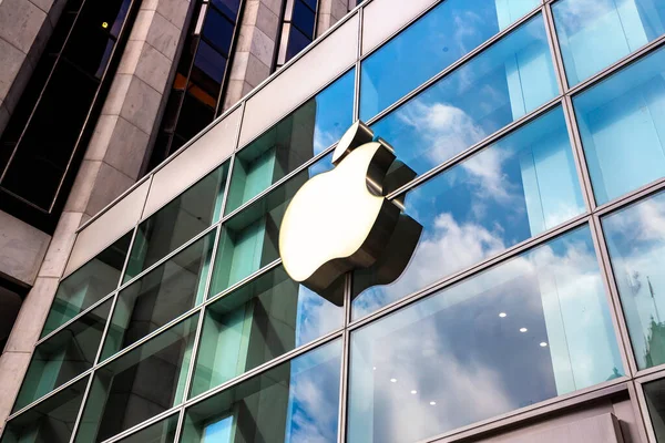 New York City Usa March 2020 Λογότυπο Καταστήματος Της Apple — Φωτογραφία Αρχείου