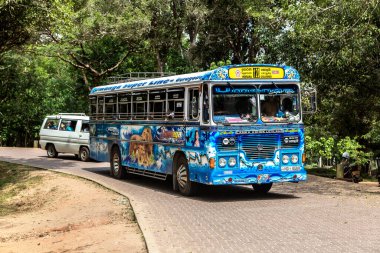 COLOMBO, SRI LANKA - 12 Şubat 2020: Colombo, Sri Lanka 'da halk otobüsü.