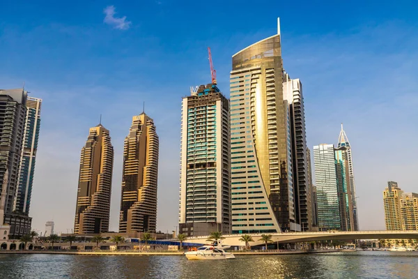 Dubai Verenigde Arabische Emiraten April 2020 Dubai Marina Een Zonnige — Stockfoto