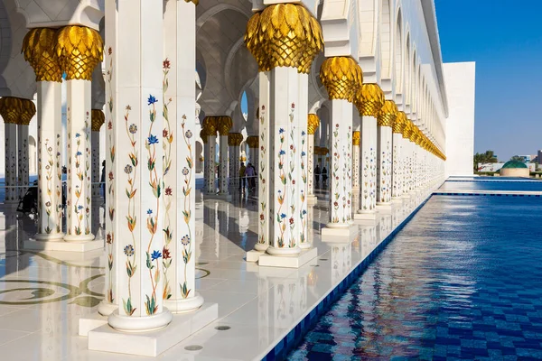 Abu Dhabi Zjednoczone Emiraty Arabskie Styczeń 2019 Wielki Meczet Szejka — Zdjęcie stockowe