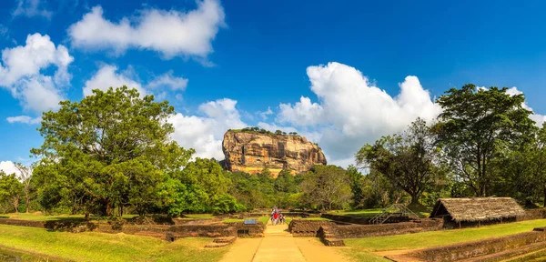 Panorama Caminho Para Lion Rock Sigiriya Dia Ensolarado Sri Lanka — Fotografia de Stock