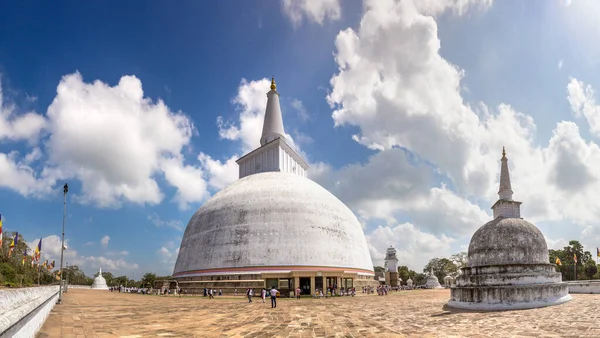Anuradhapura Sri Lanka Febbraio 2019 Panorama Della Grande Ruwanwelisaya Stupa — Foto Stock