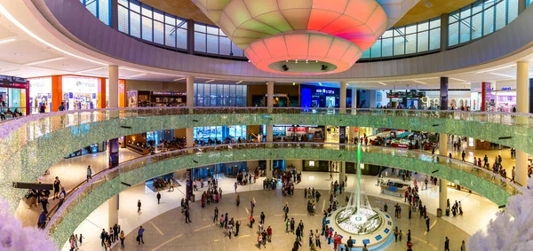 Dubai Zjednoczone Emiraty Arabskie Grudzień 2019 Panorama Dubai Mall Ozdobiona — Zdjęcie stockowe