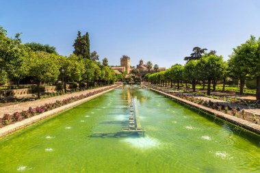 Çeşmeler ve bahçeleri, Alcazar de los Reyes Cristianos Cordoba bir güzel yaz günü, İspanya