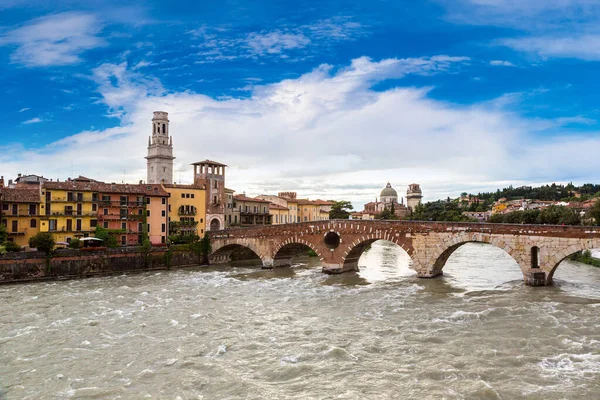 Adige River Bridge Ponte Pietra Verona Beautiful Summer Day Italy — Stock Photo, Image