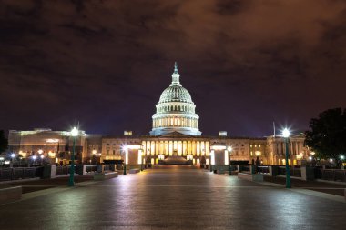 ABD Kongre Binası gece yarısı Washington DC, ABD 'de.