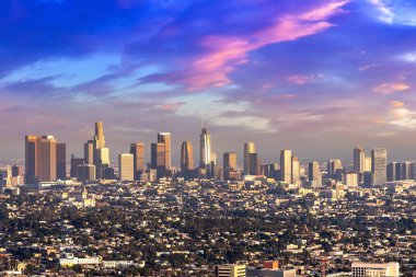 Günbatımında Los Angeles 'ın panoramik hava manzarası, Kaliforniya, ABD