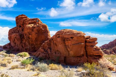 Ateş Vadisi Parkı güneşli bir günde, Nevada, ABD