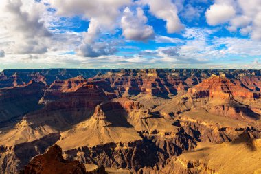 Güneşli bir günde Büyük Kanyon Ulusal Parkı, Arizona, ABD