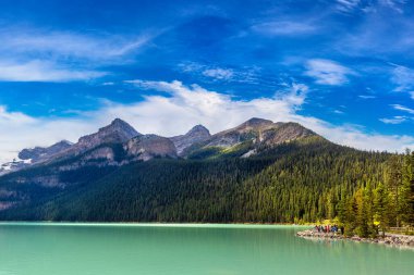 Louise Gölü 'nün panoramik manzarası, Kanada Banff Ulusal Parkı