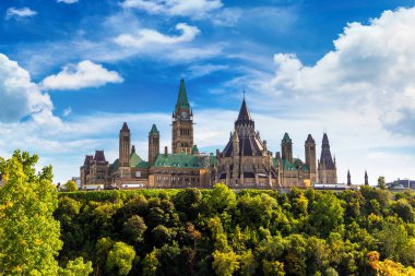 Kanada Parlamentosu Ottawa 'da güneşli bir günde, Kanada