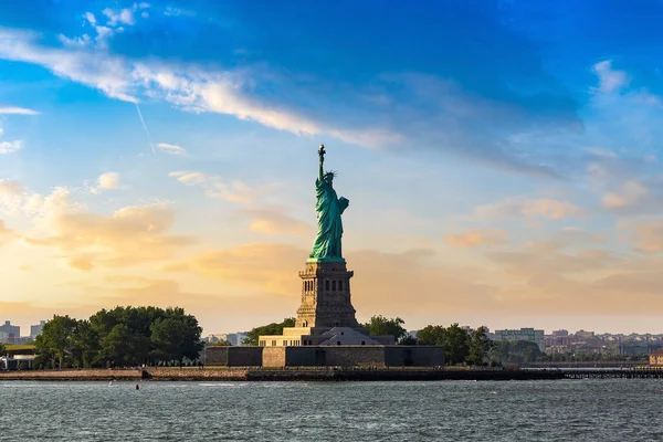 Estatua Libertad Atardecer Nueva York — Foto de Stock
